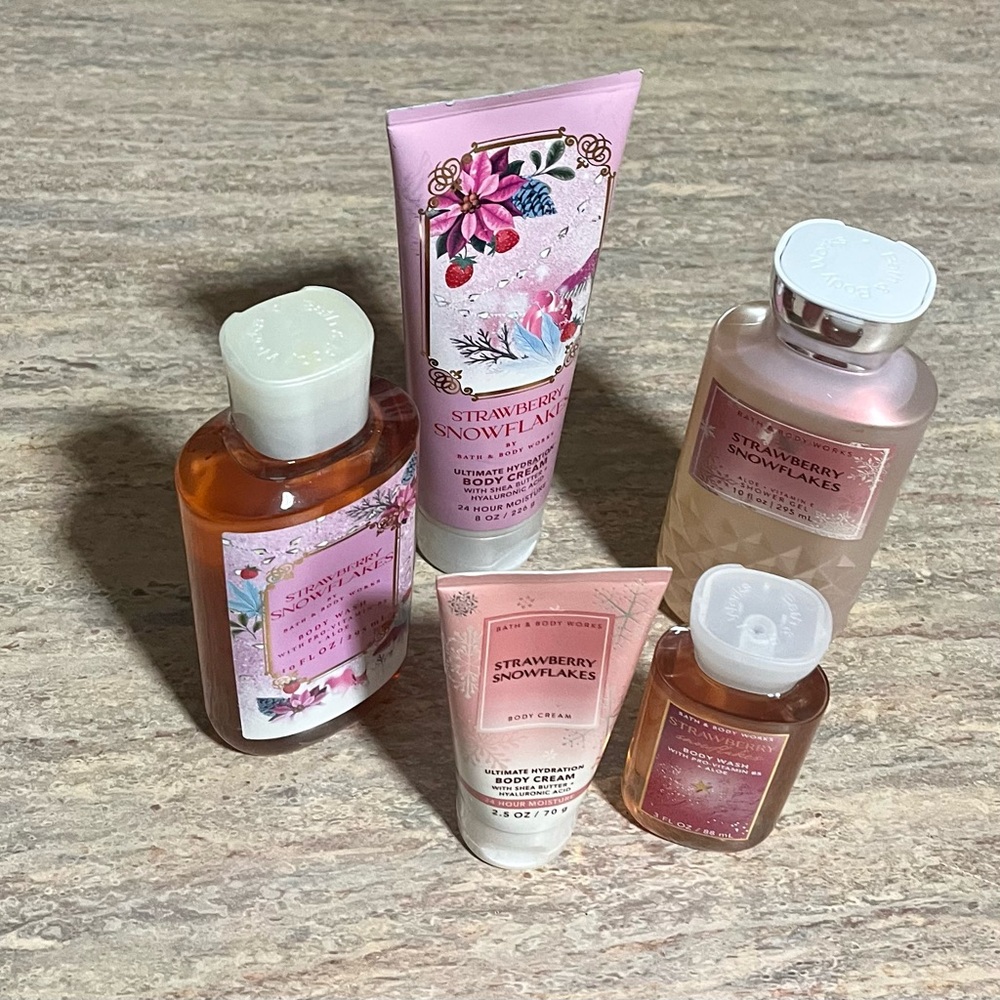 Bath & Body Works Strawberry Snowflakes Shower Gels and Creams Collection